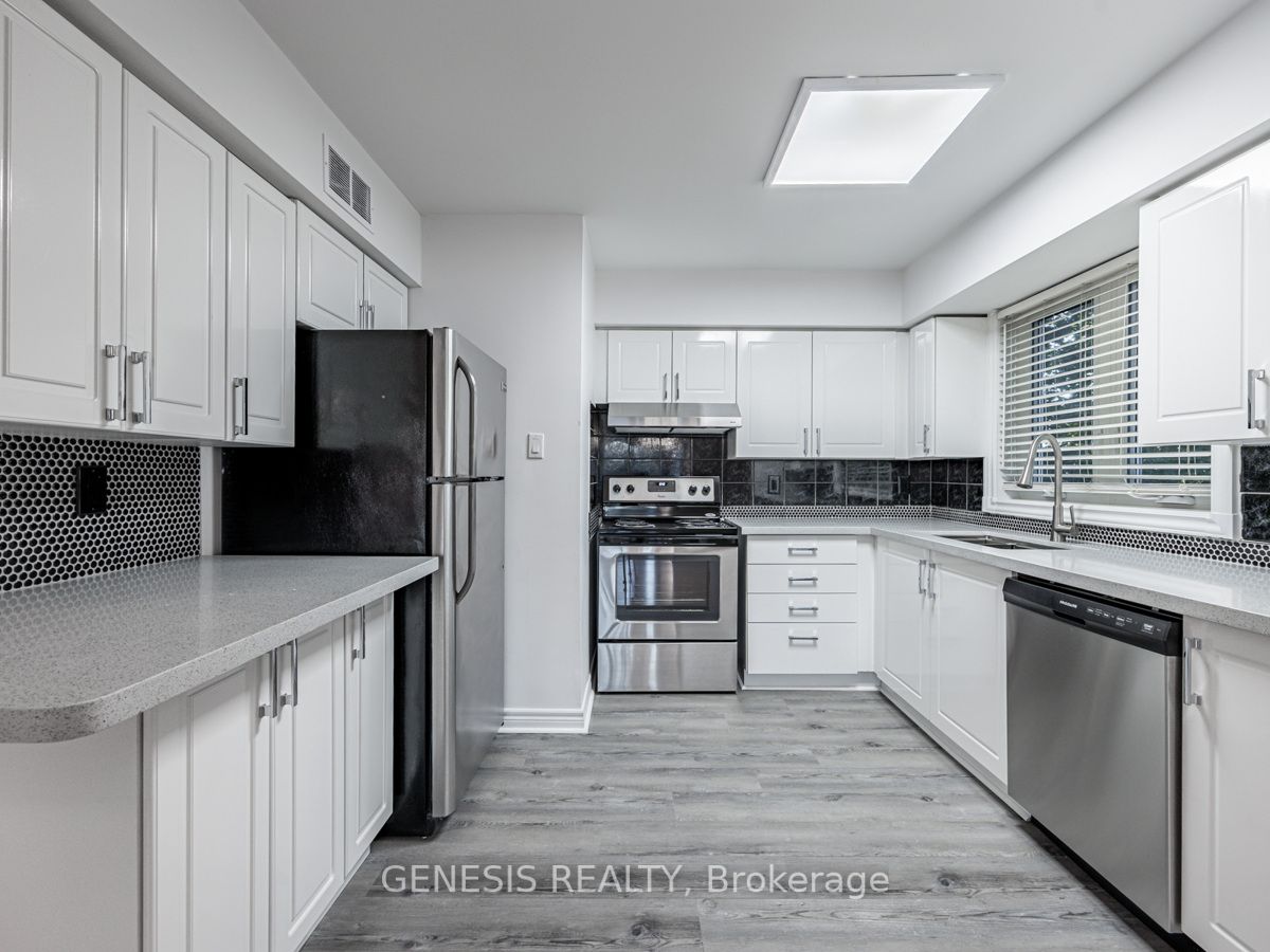 3095 Cawthra Rd, #201