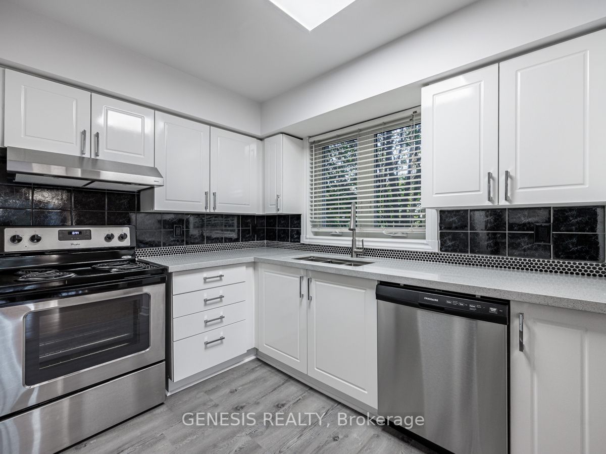 3095 Cawthra Rd, #201
