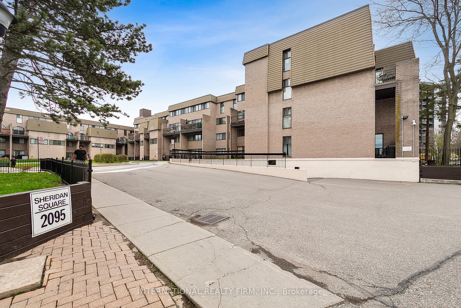 2095 Roche Crt, #188