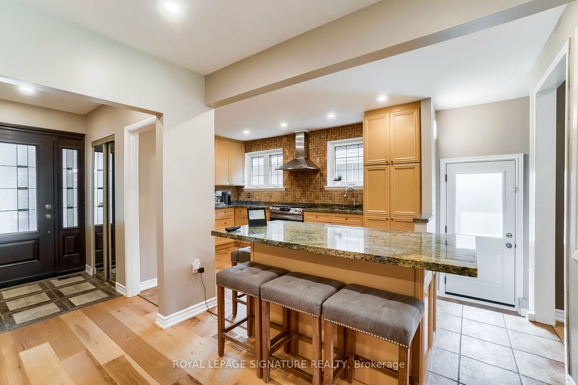 73 Stevenharris Dr