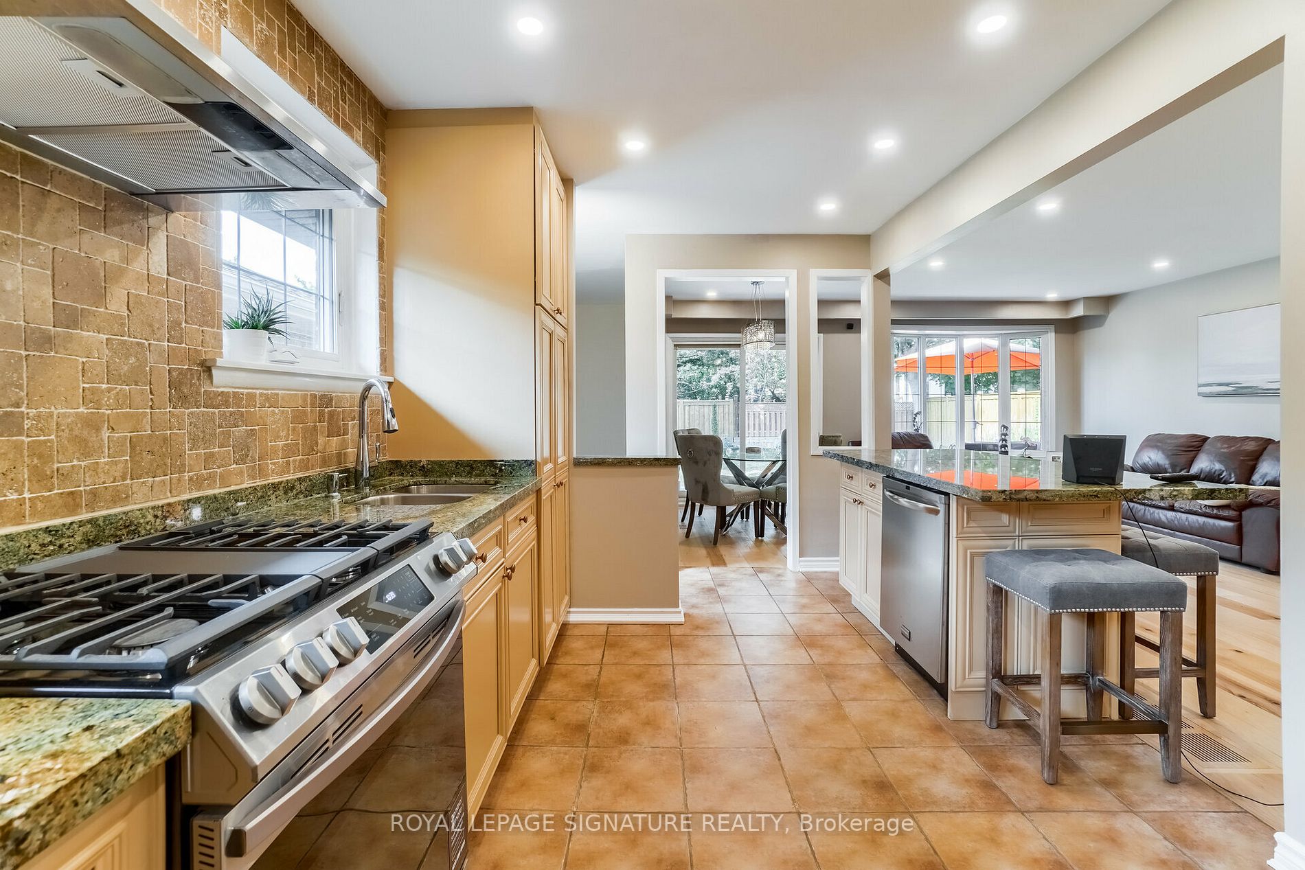 73 Stevenharris Dr