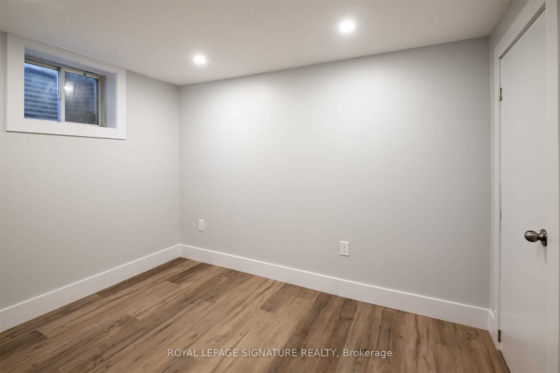 145 Burbank Cres, #Lower
