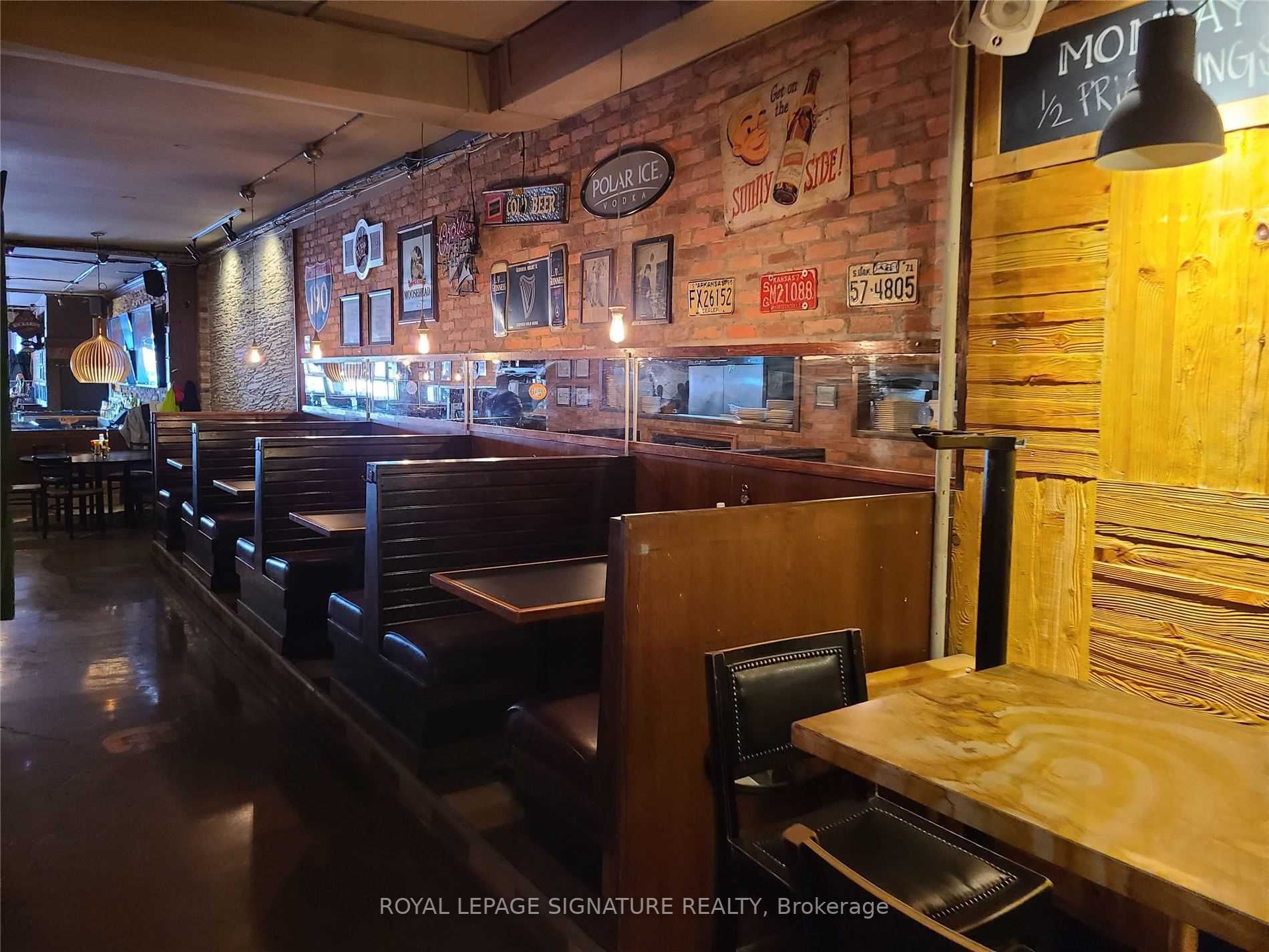 157 Roncesvalles Ave