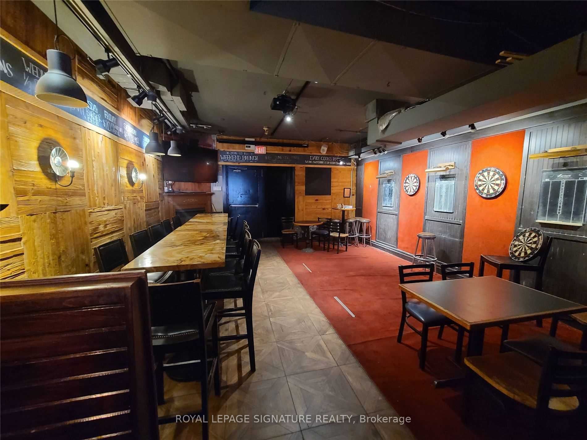 157 Roncesvalles Ave