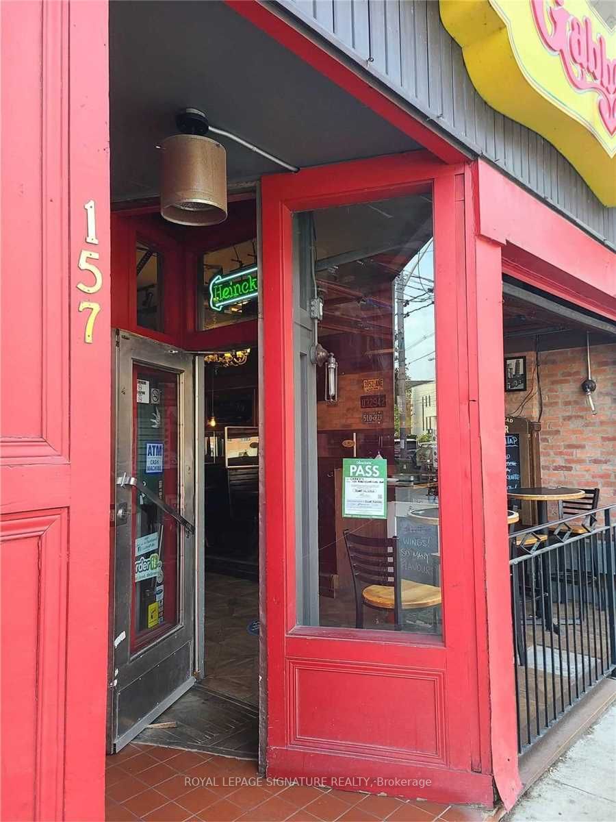 157 Roncesvalles Ave