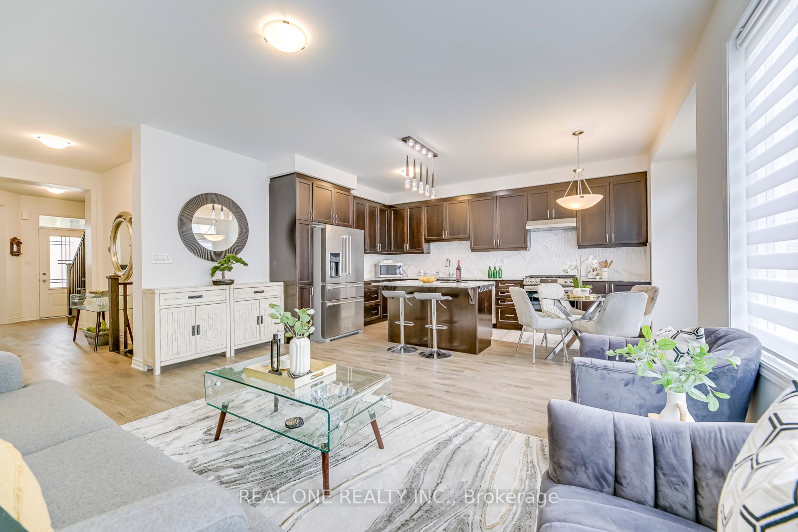 1772 Thames Circle