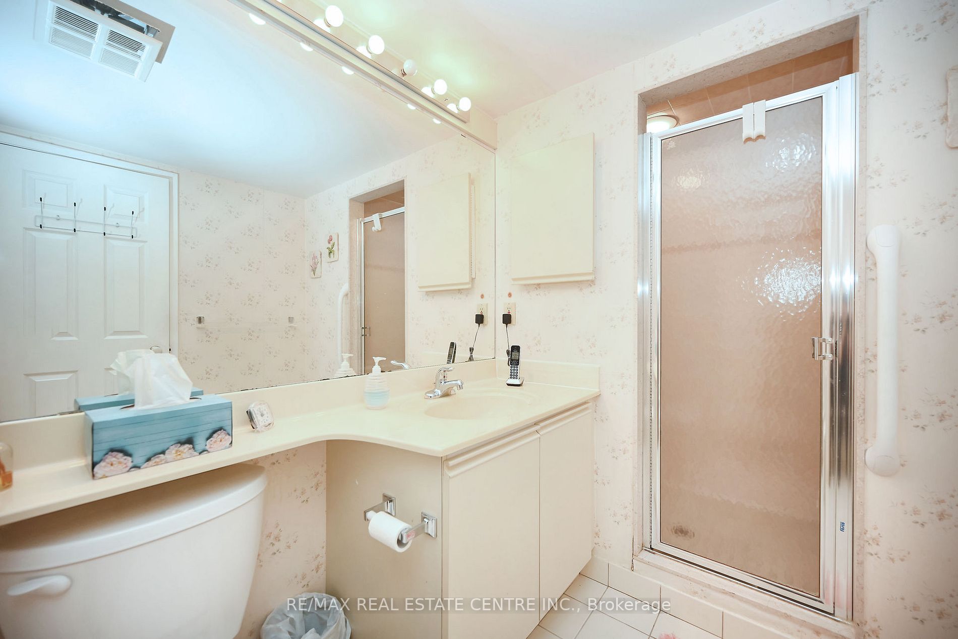 45 Kingsbridge Garden Circ, #1411