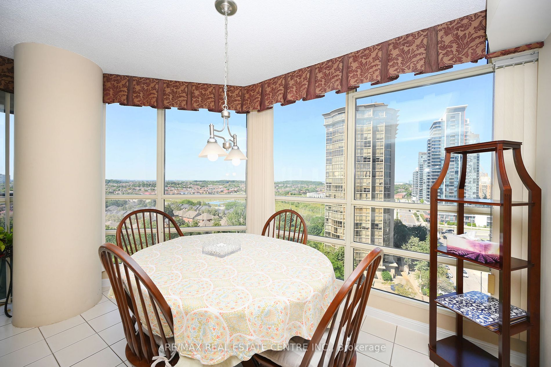 45 Kingsbridge Garden Circ, #1411