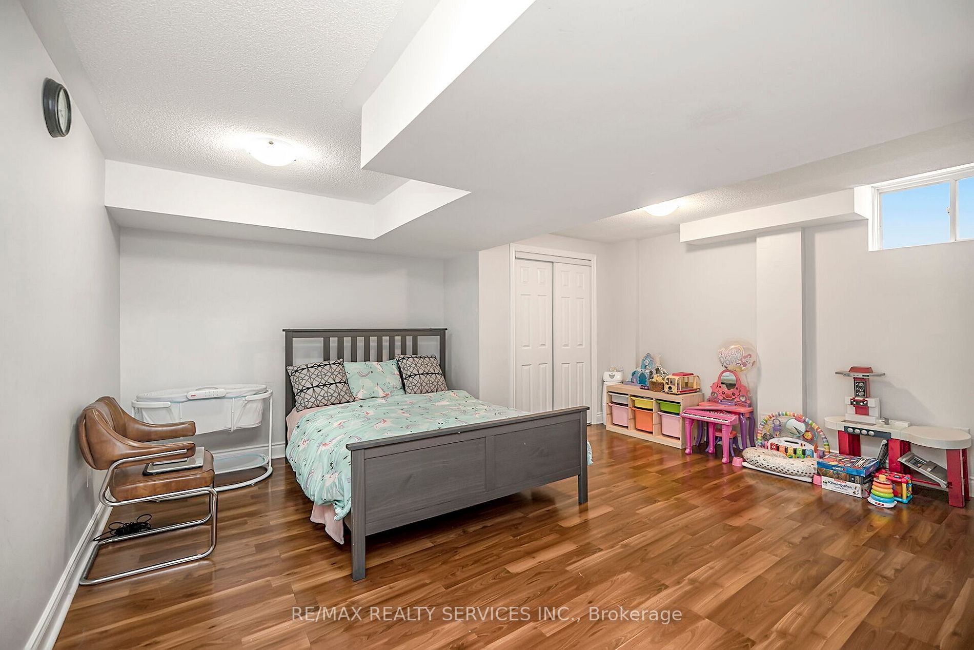 70 Whiteface Cres E
