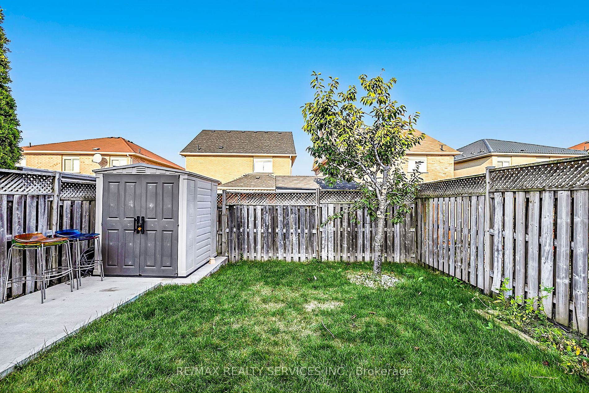 70 Whiteface Cres E