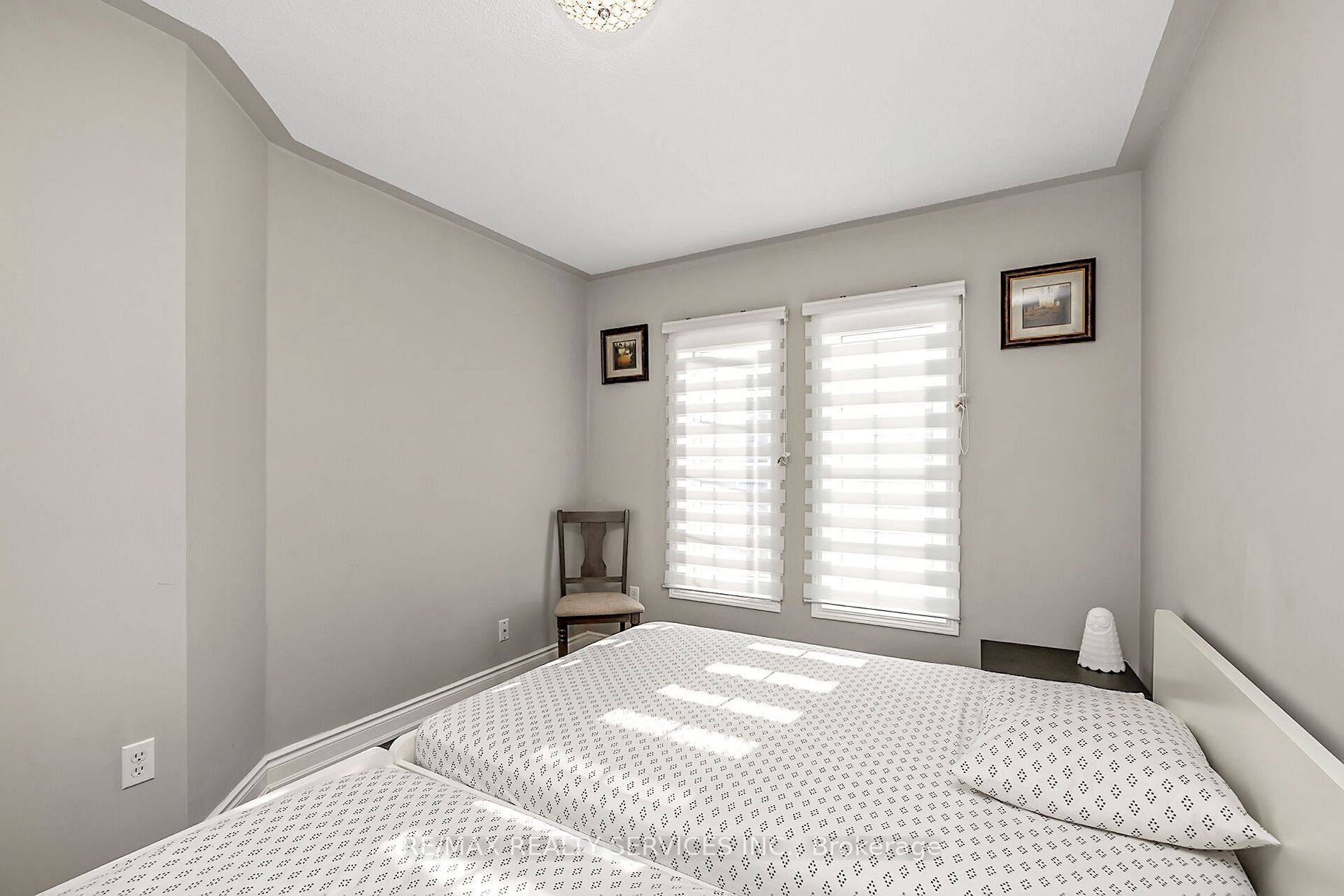 70 Whiteface Cres E