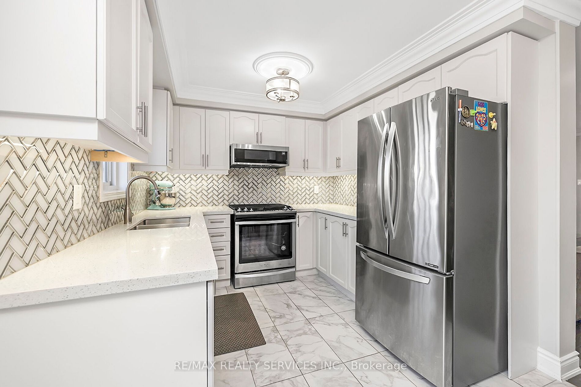 70 Whiteface Cres E