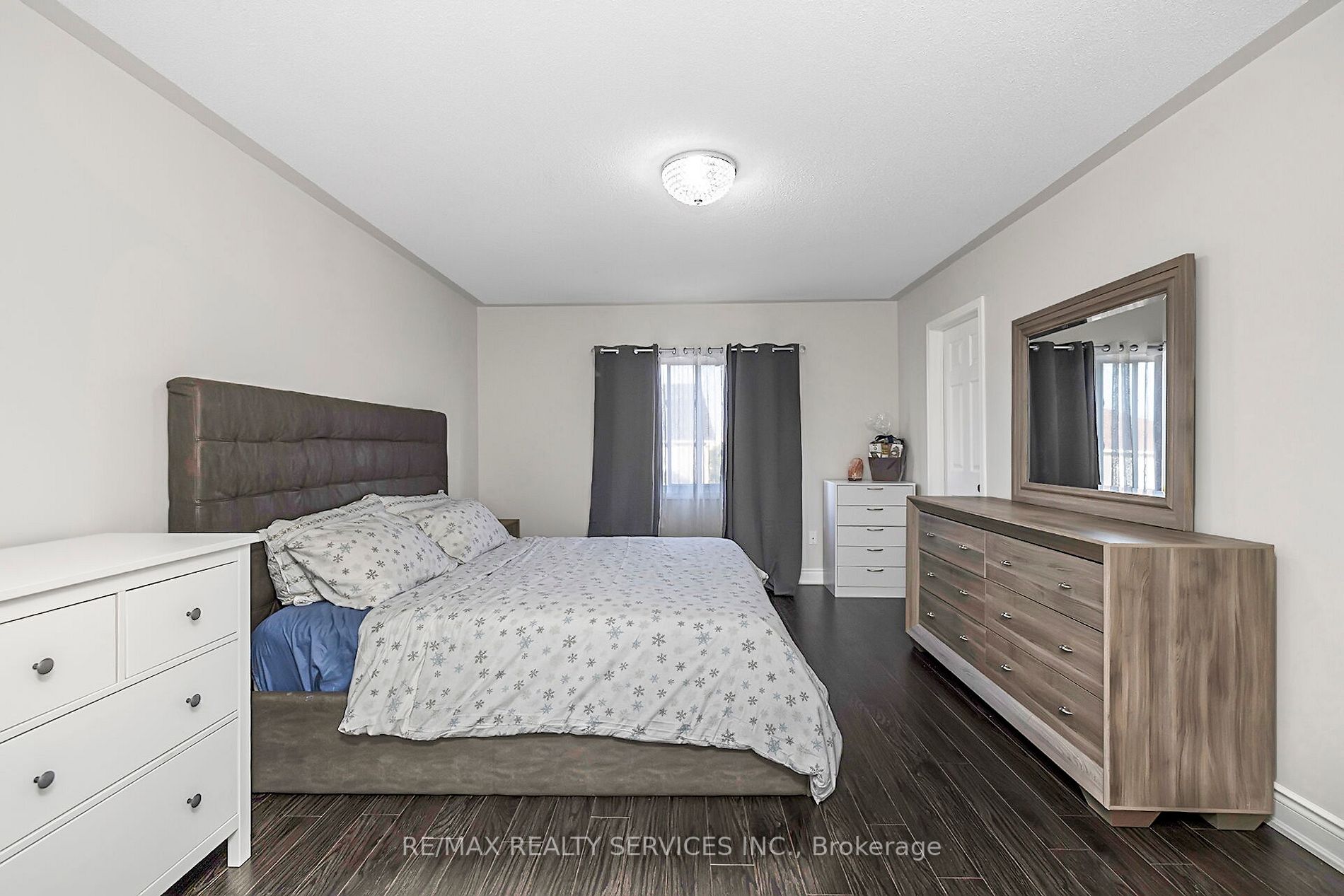 70 Whiteface Cres E