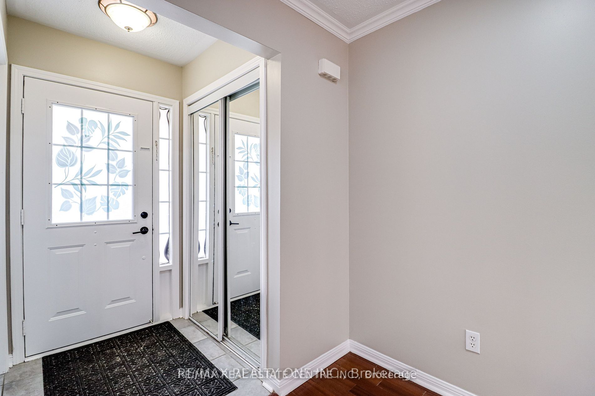 1104 Barclay Circle