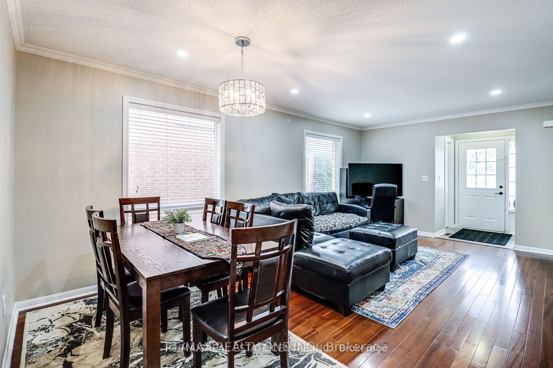 1104 Barclay Circle