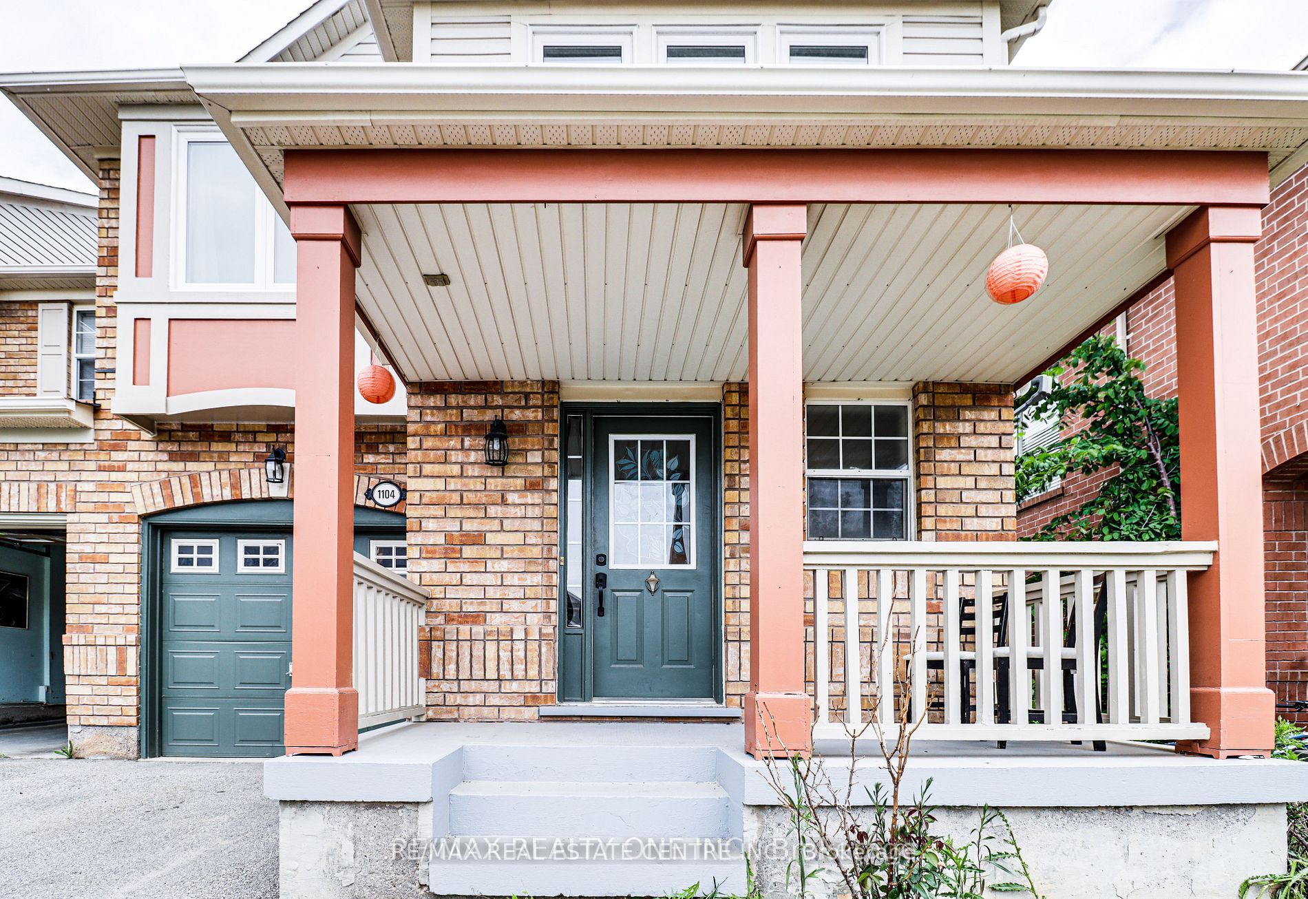 1104 Barclay Circle