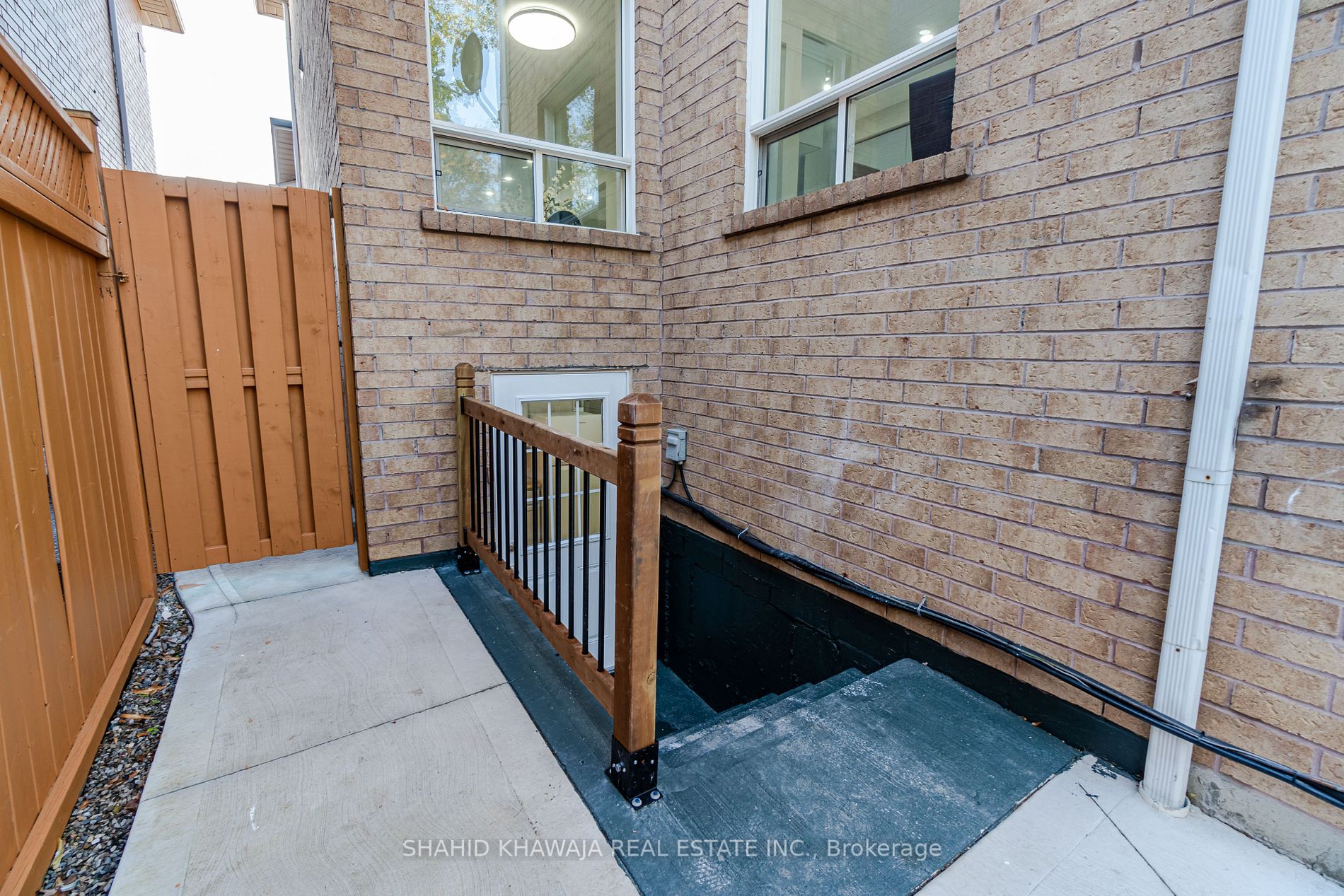 1188 PRESTONWOOD Crescent