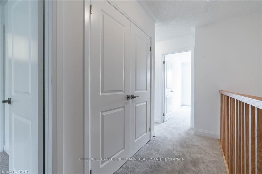 56 Windtree Way N