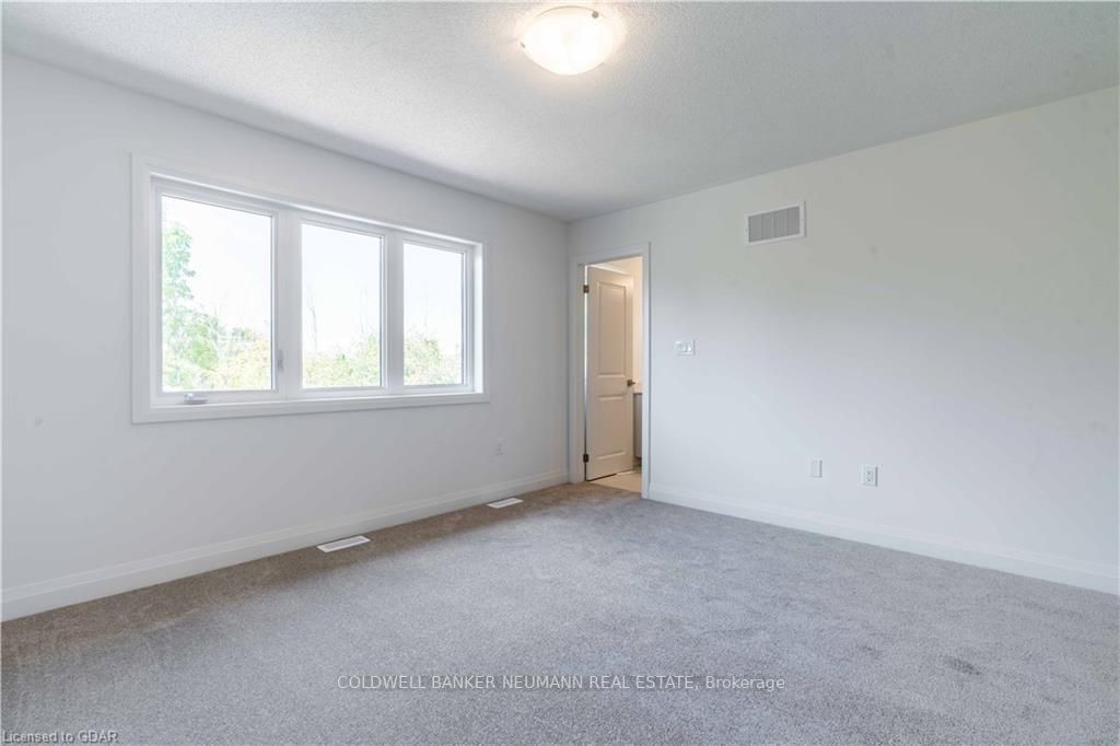 56 Windtree Way N