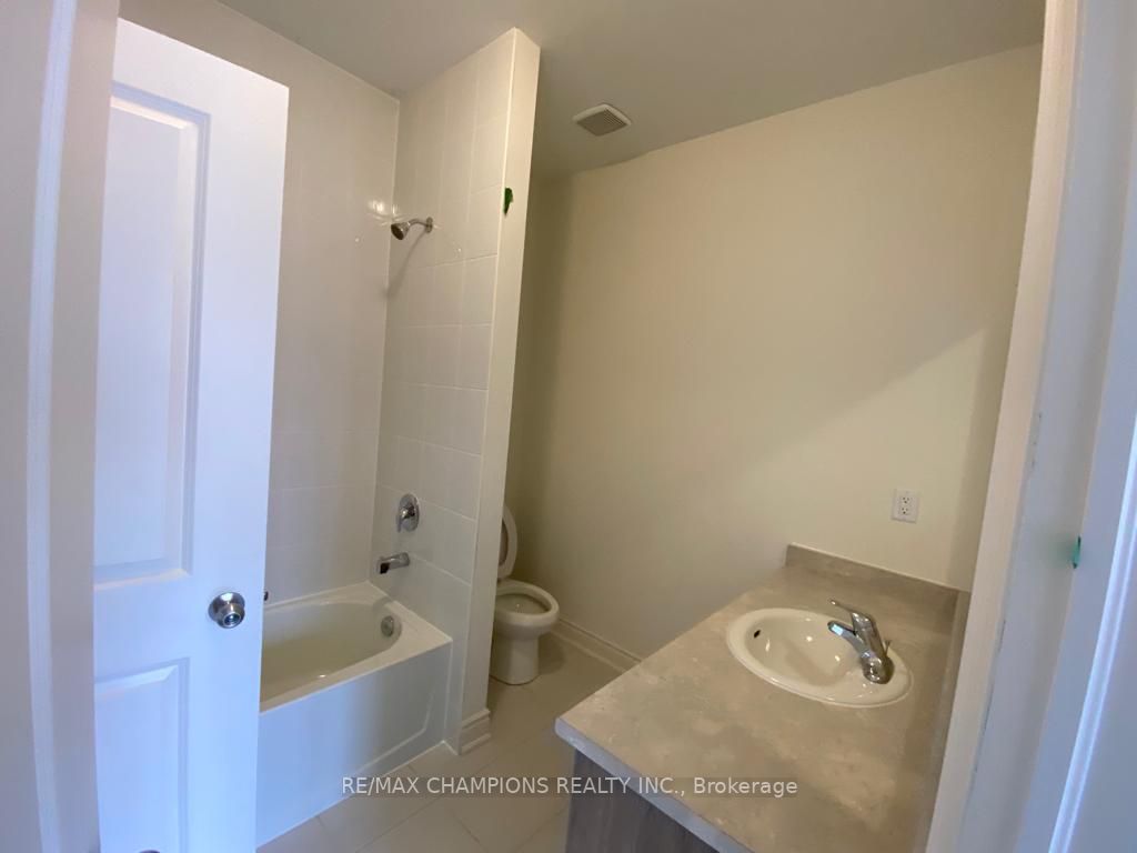 9 Cadence Road, #Upper