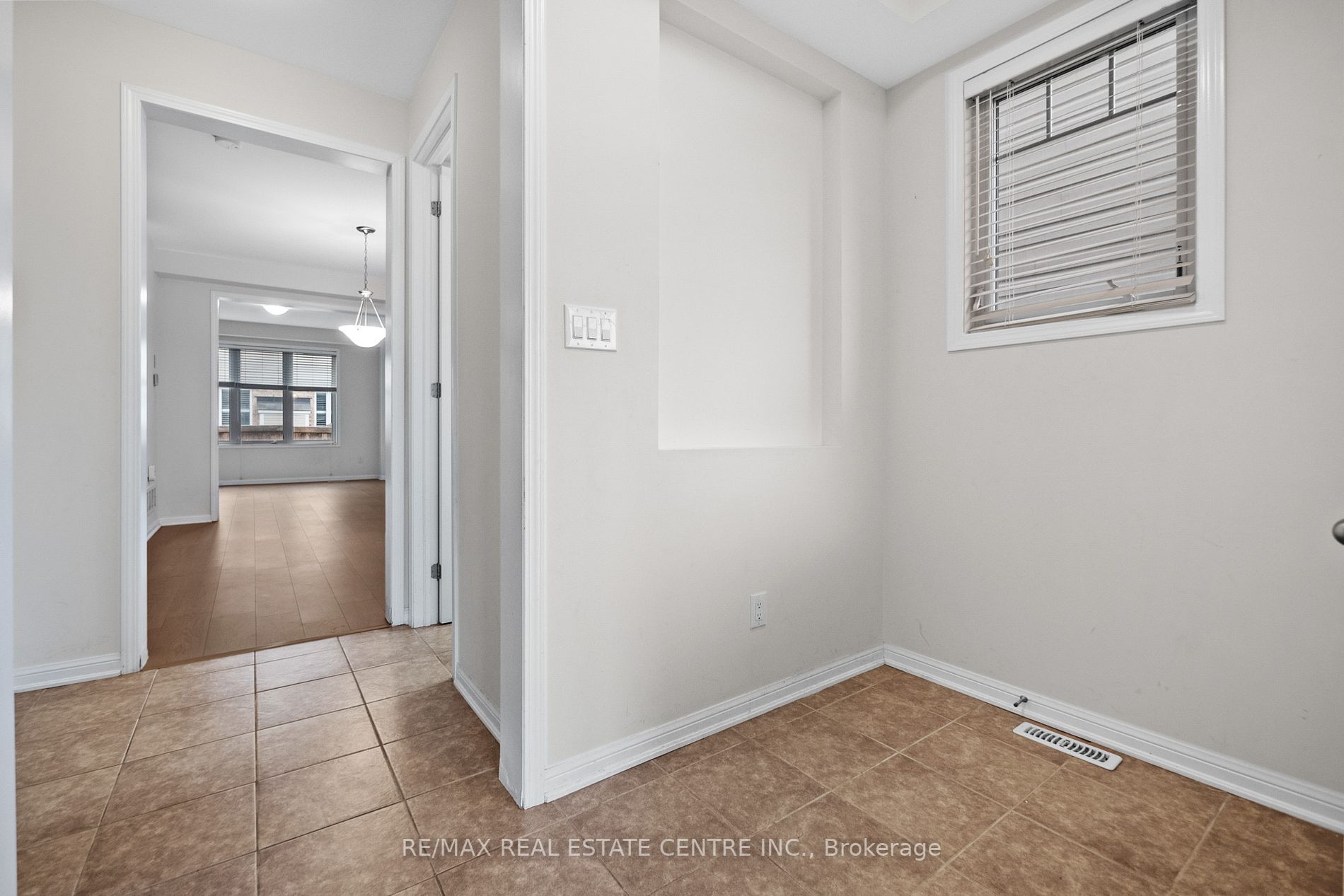 1079 Savoline Blvd