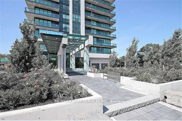 100 John St, Brampton
