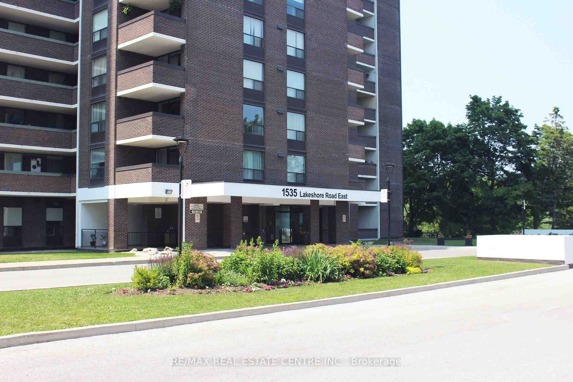 1535 Lakeshore Rd E, #605