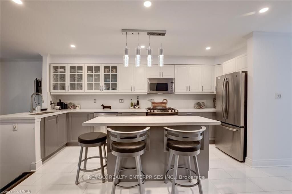 928 Queen St W, #41C