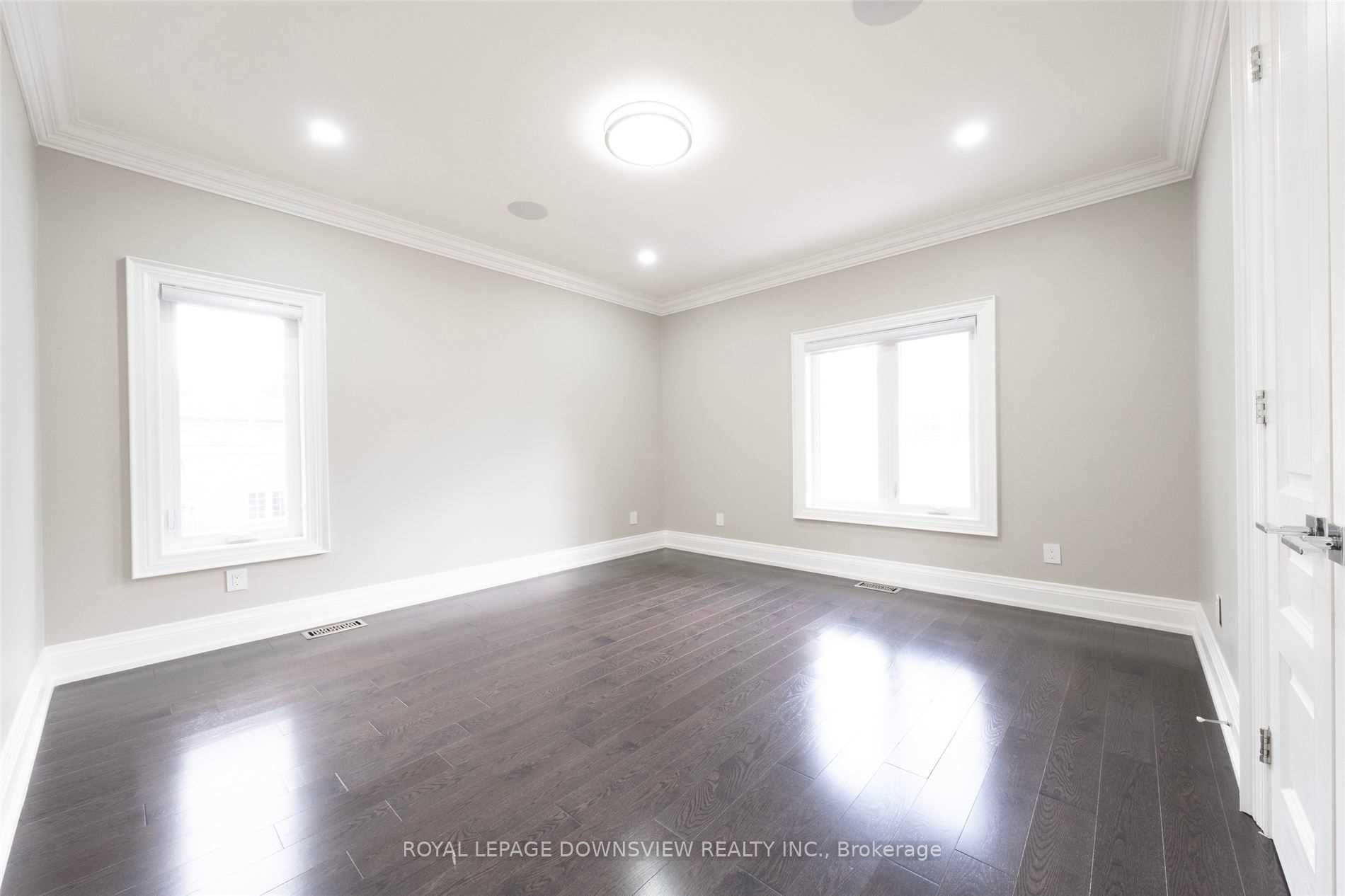 53 Eaglewood Boulevard