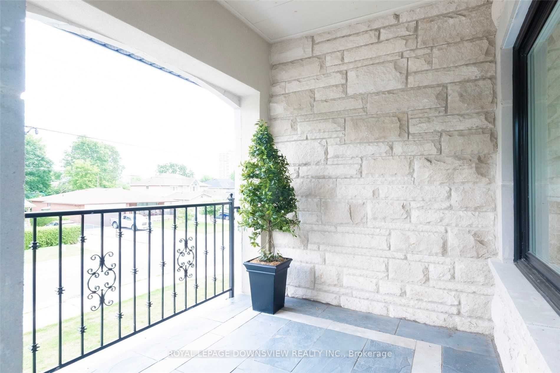 53 Eaglewood Boulevard
