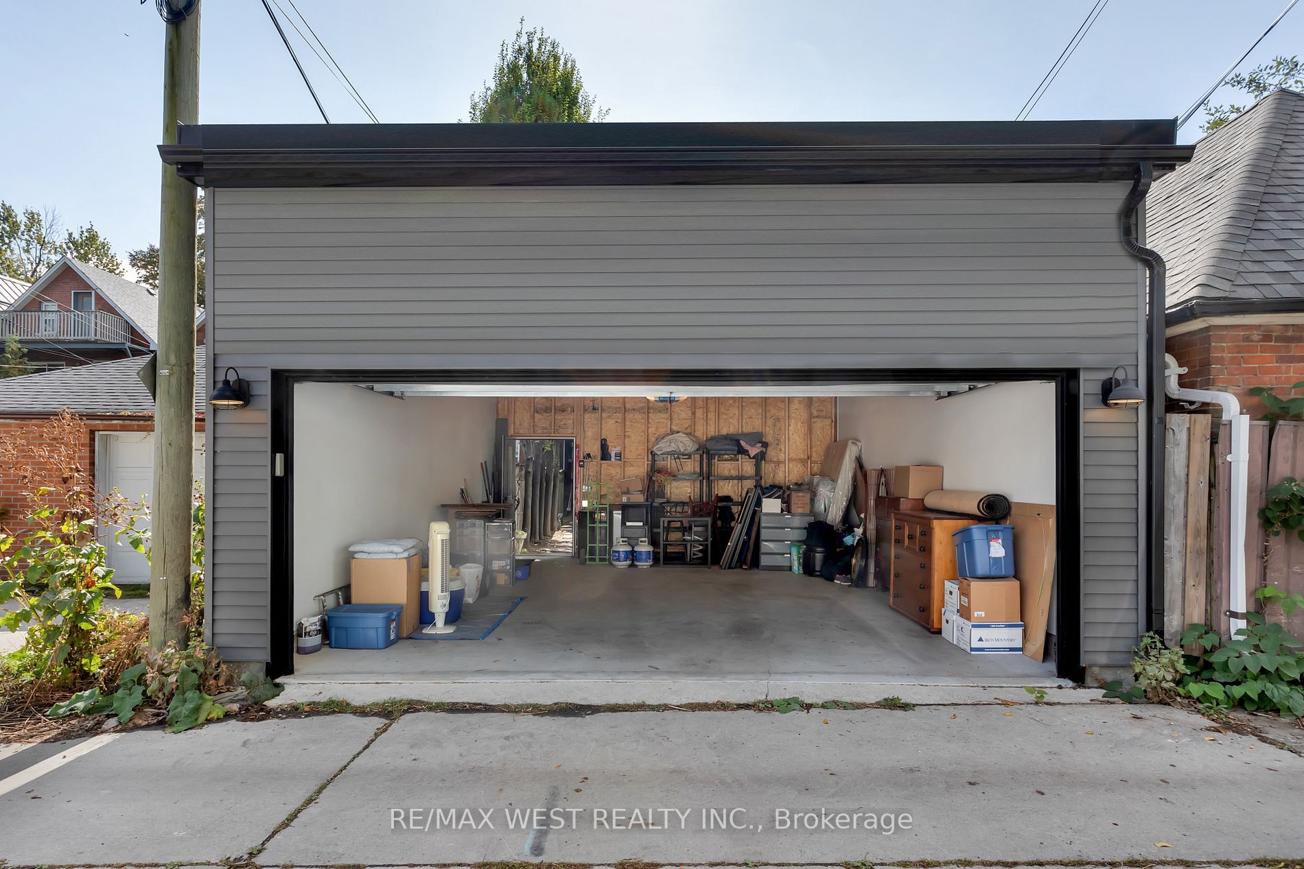 110 Marion St