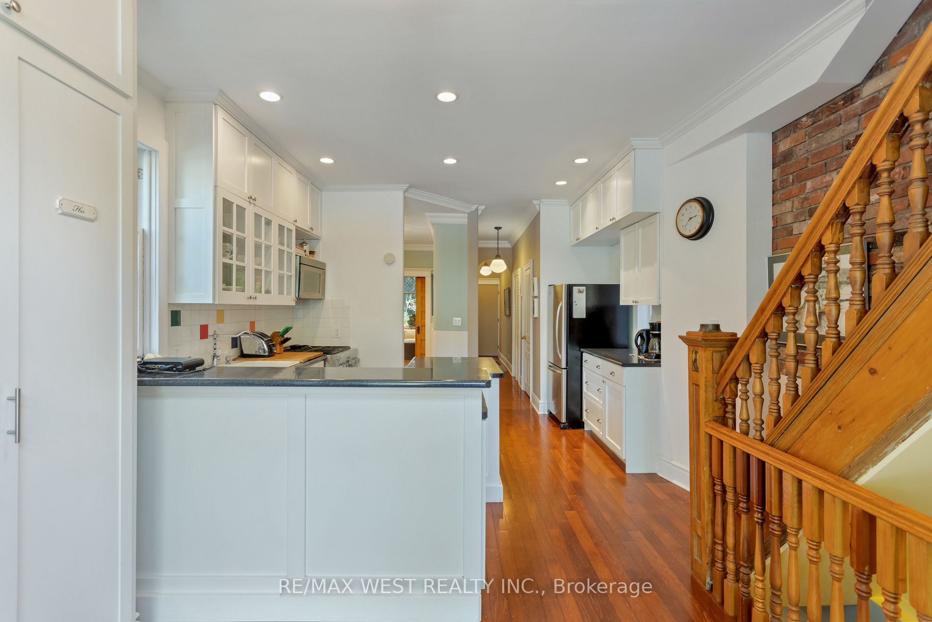 110 Marion St