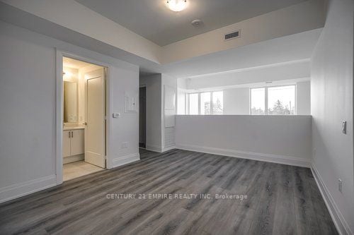 509 Dundas St W, #103