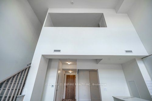 509 Dundas St W, #103
