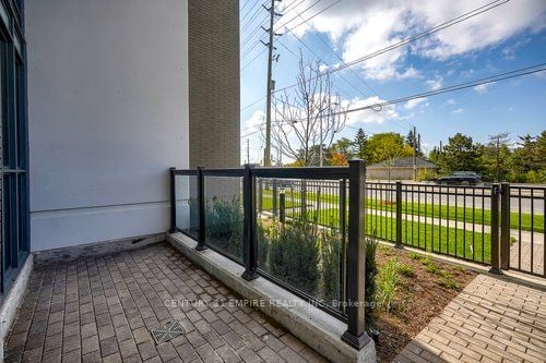 509 Dundas St W, #103
