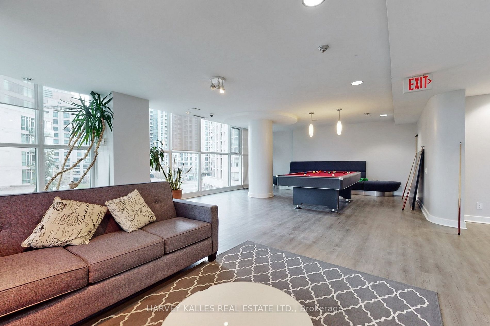2067 Lake Shore Blvd W, #1202