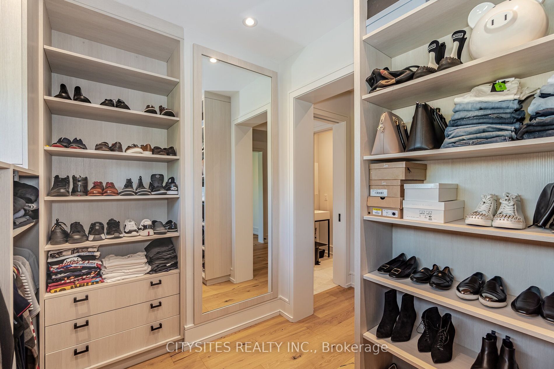 85 Kingsway Cres