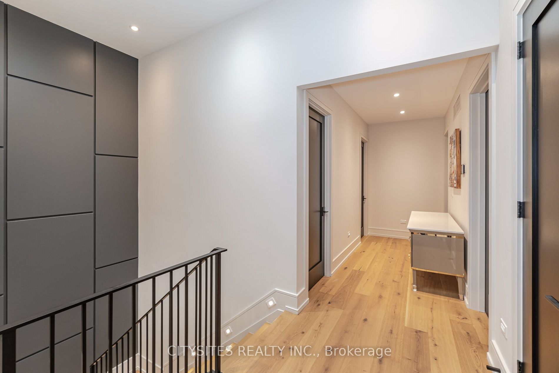 85 Kingsway Cres