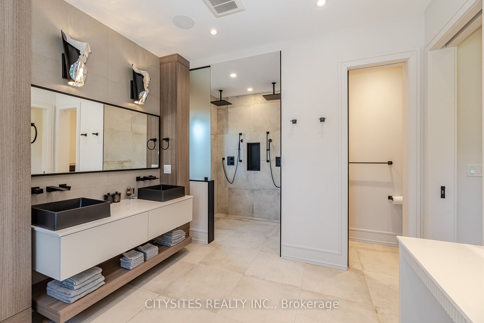85 Kingsway Cres