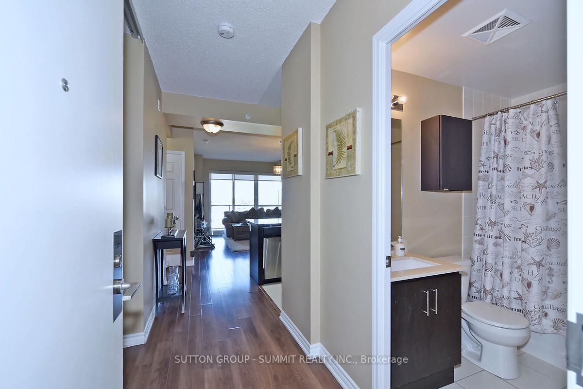 15 James Finlay Way, #809