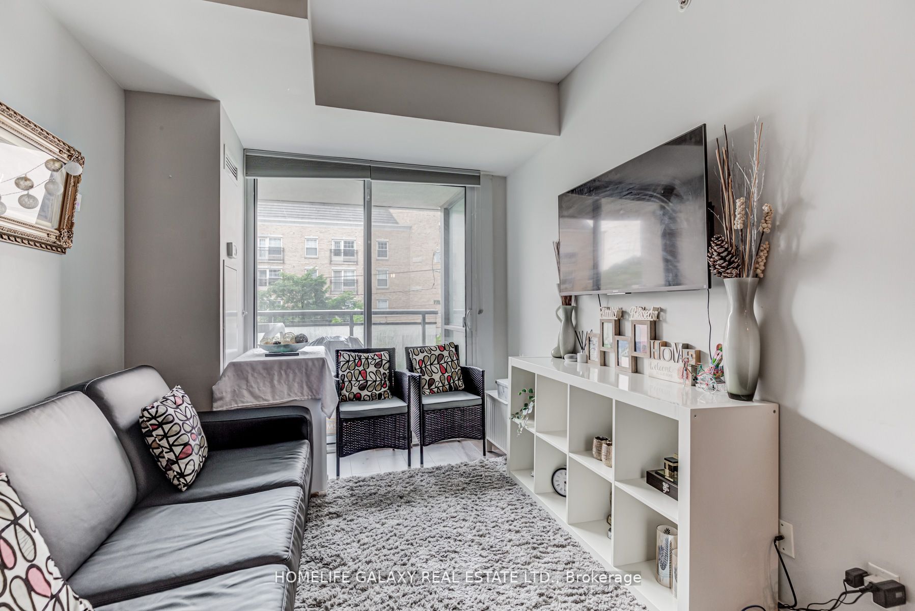 760 The Queens Way, #212