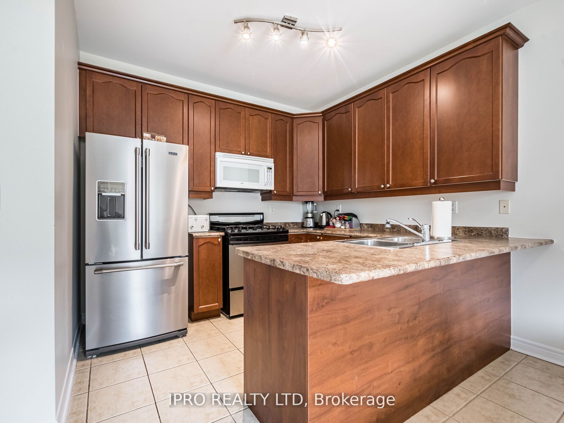 31 Lockburn Cres