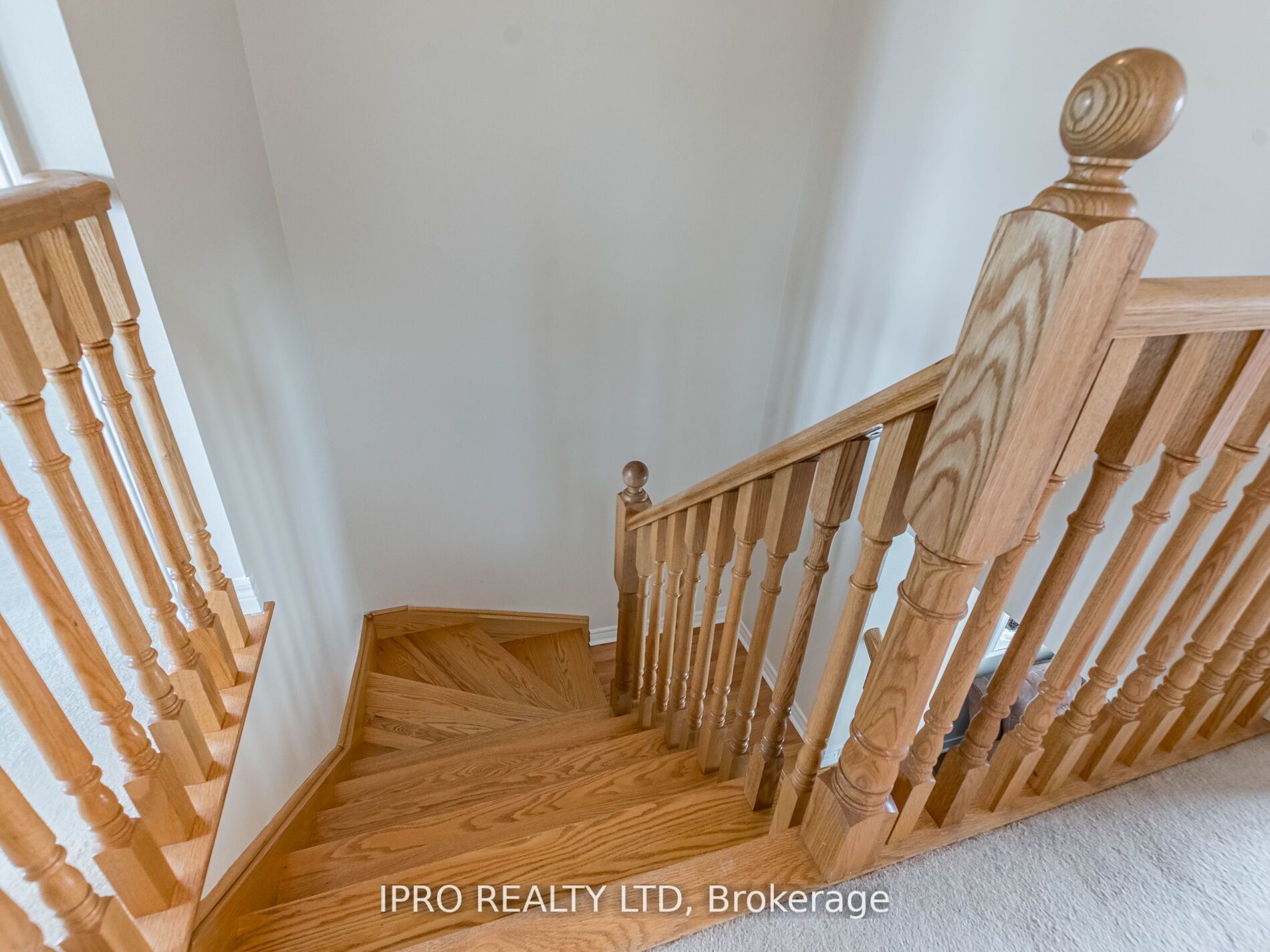 31 Lockburn Cres