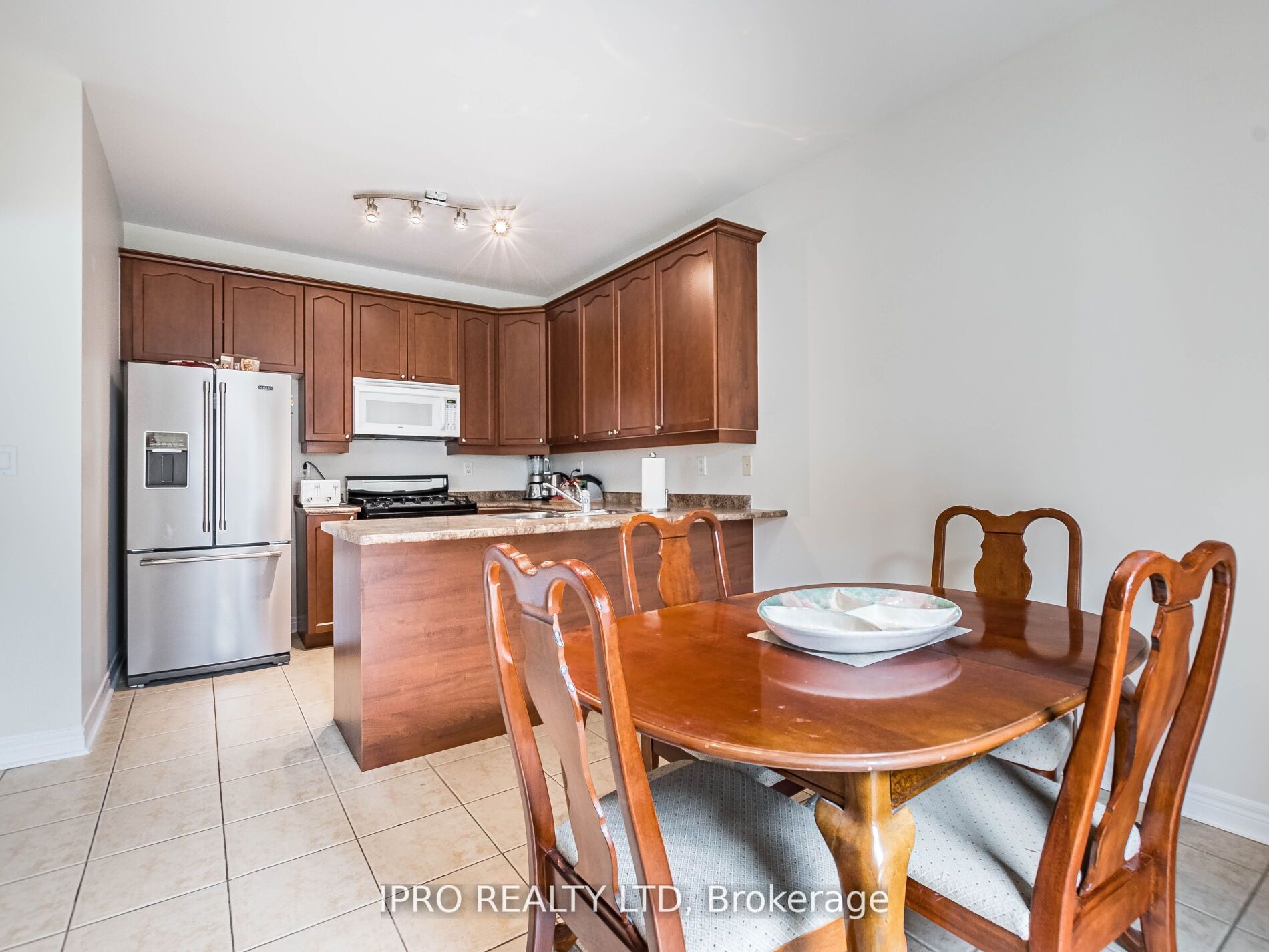 31 Lockburn Cres