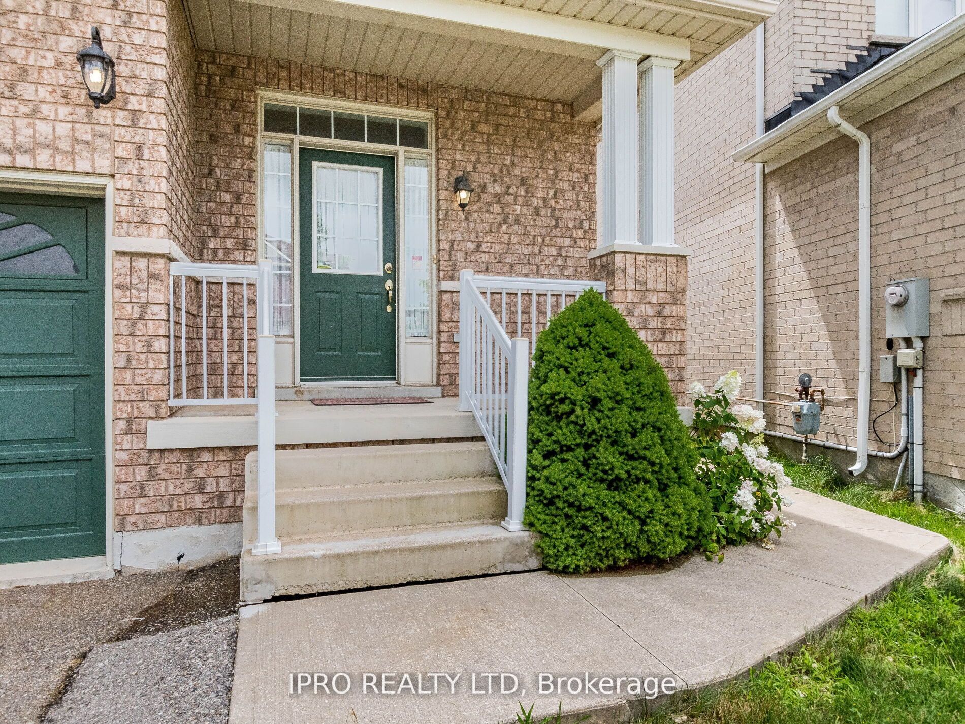 31 Lockburn Cres