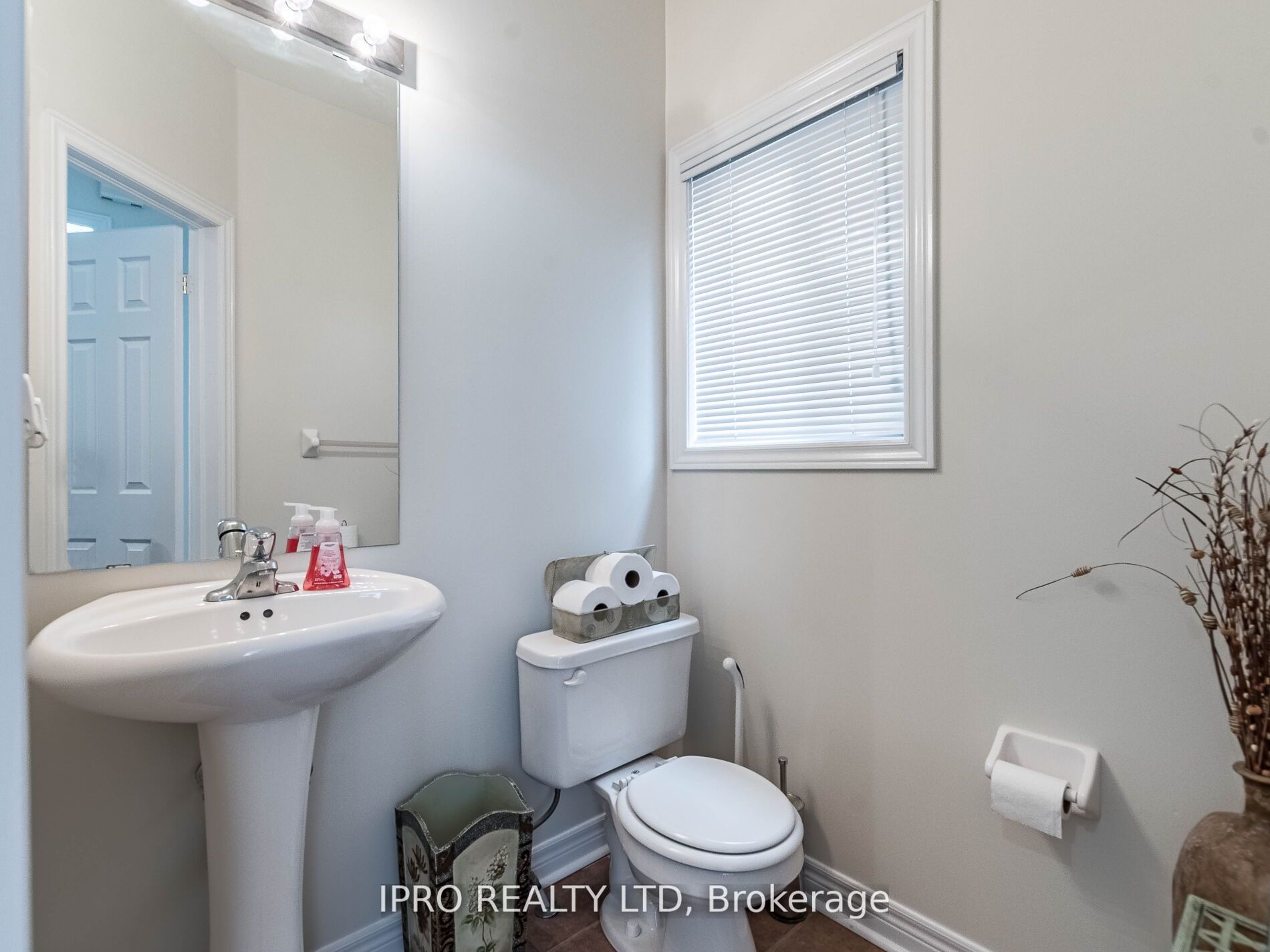 31 Lockburn Cres