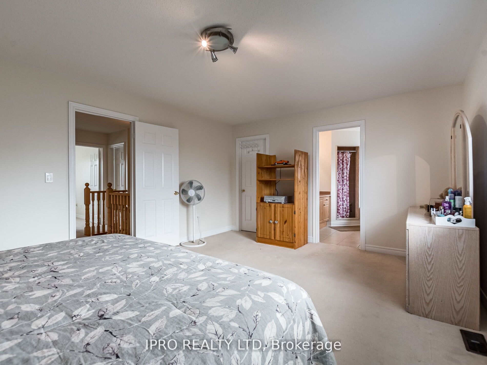 31 Lockburn Cres