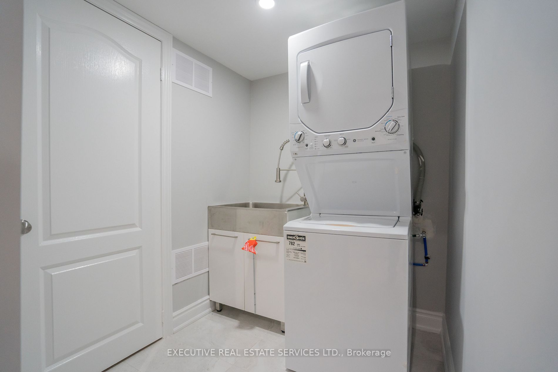 64 Hatton Crt