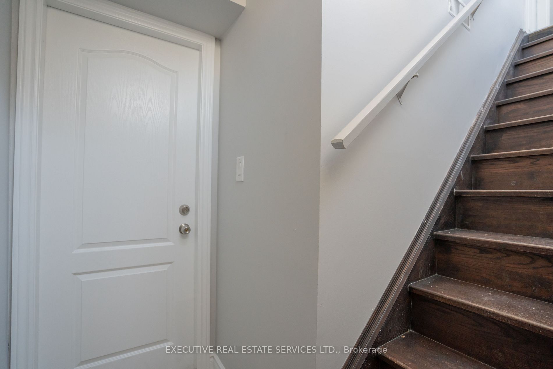 64 Hatton Crt