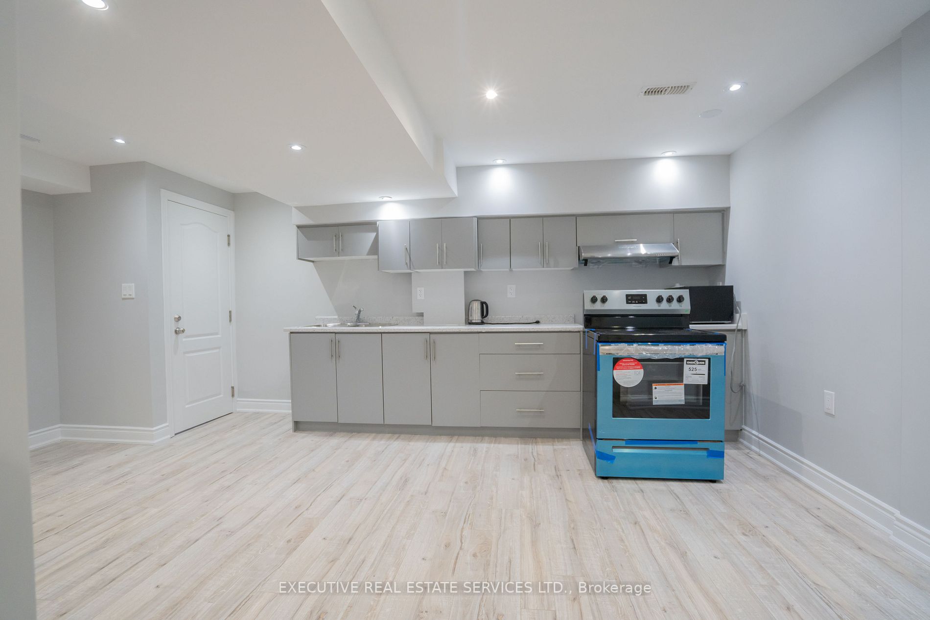 64 Hatton Crt